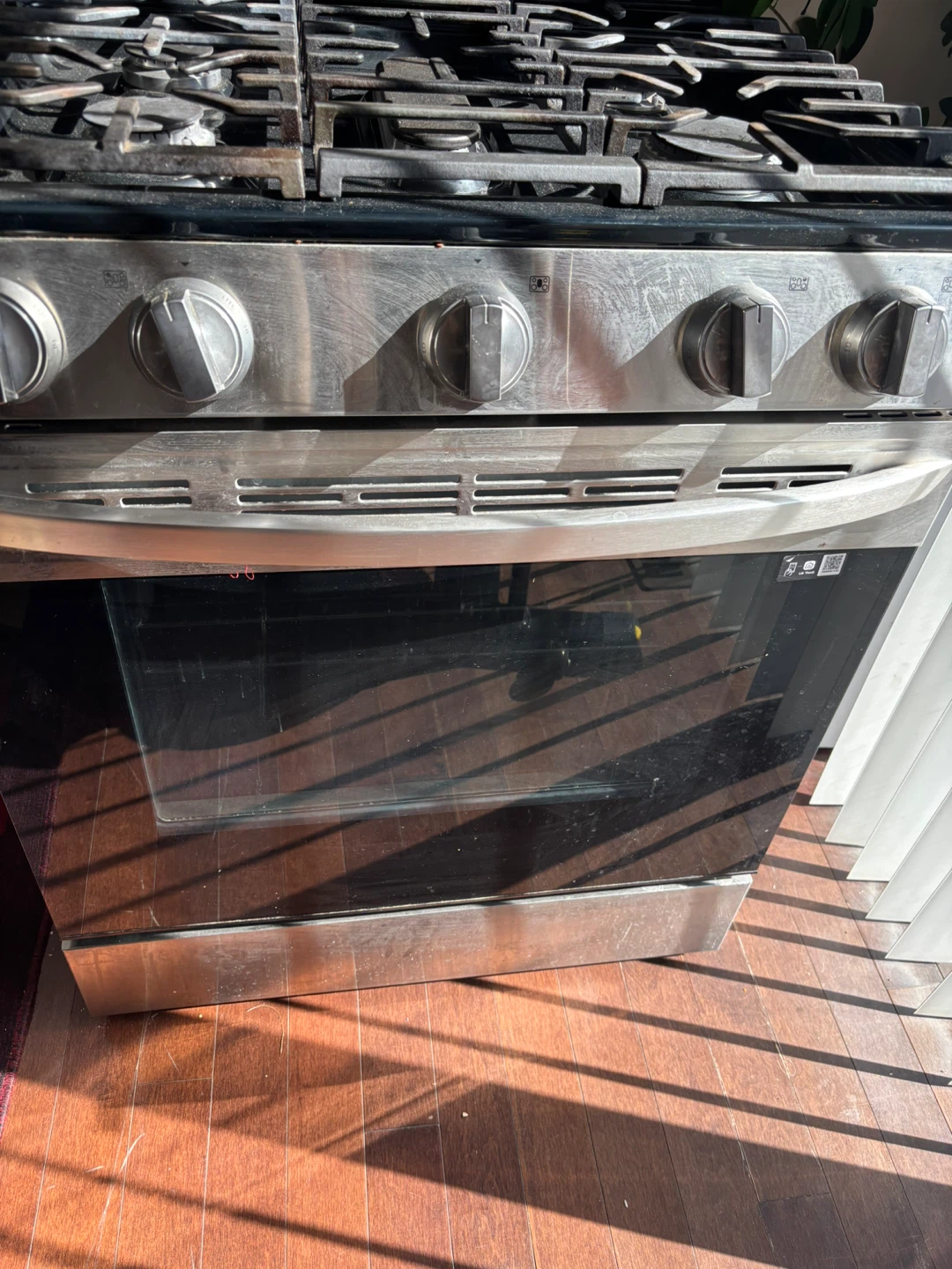 LG Stainless Steel Gas Range - photo 4
