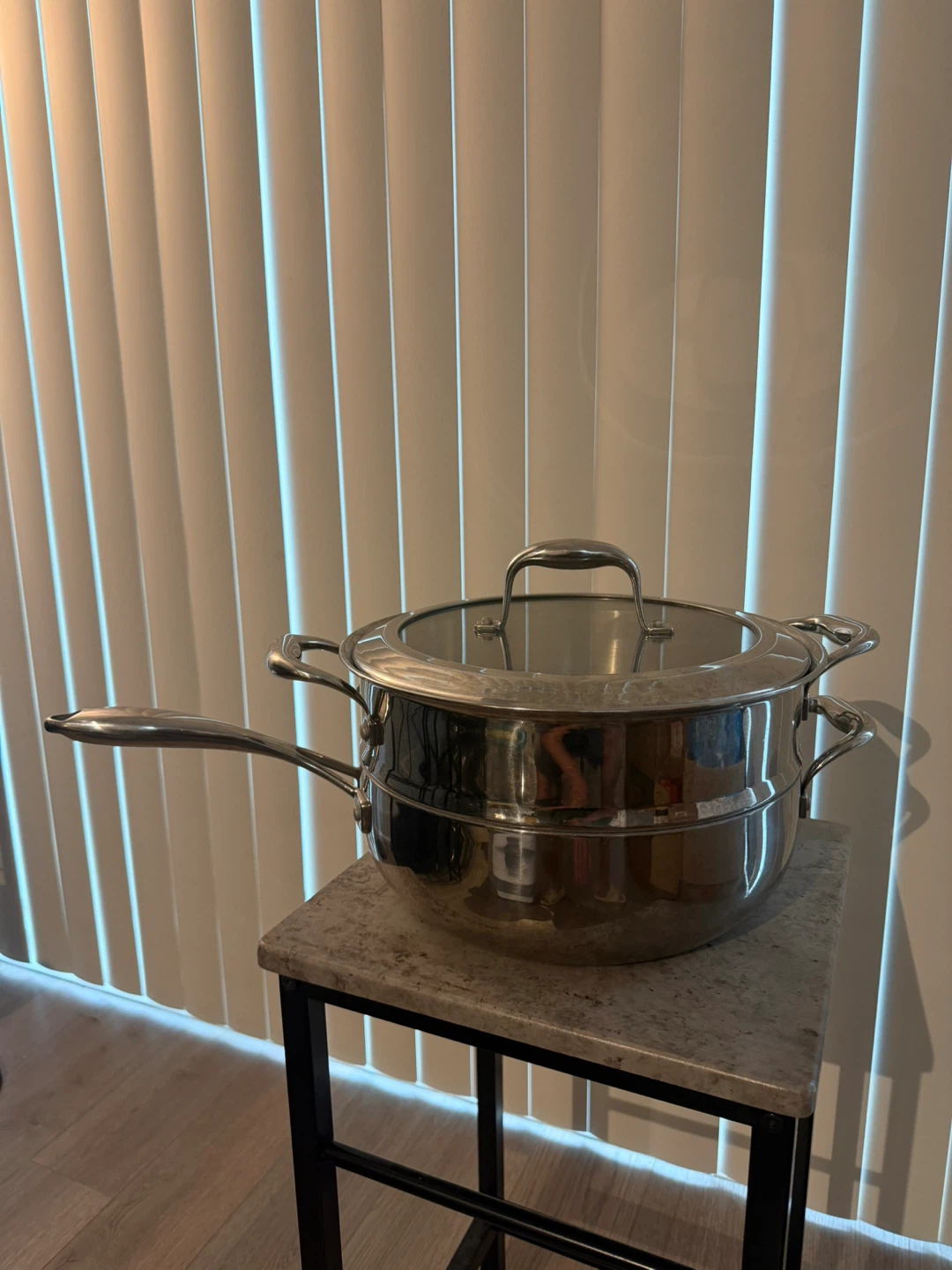 Cooking pan (11 inch) with steamer rack and lid