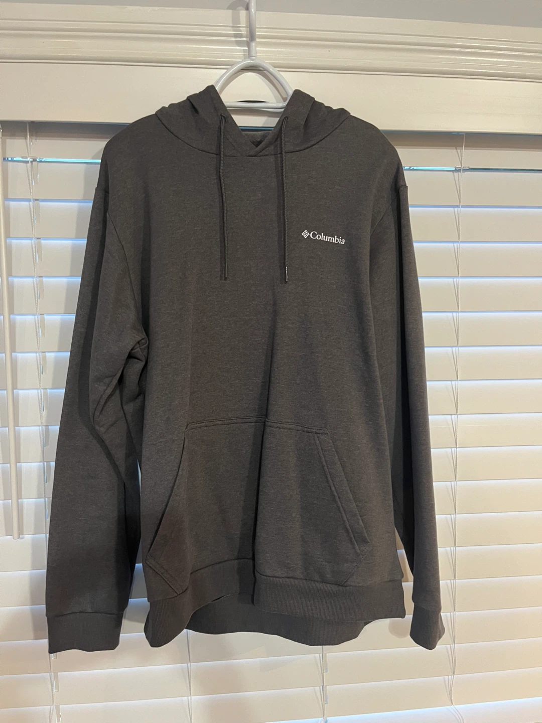 Grey Columbia Hoodie - Men’s Large