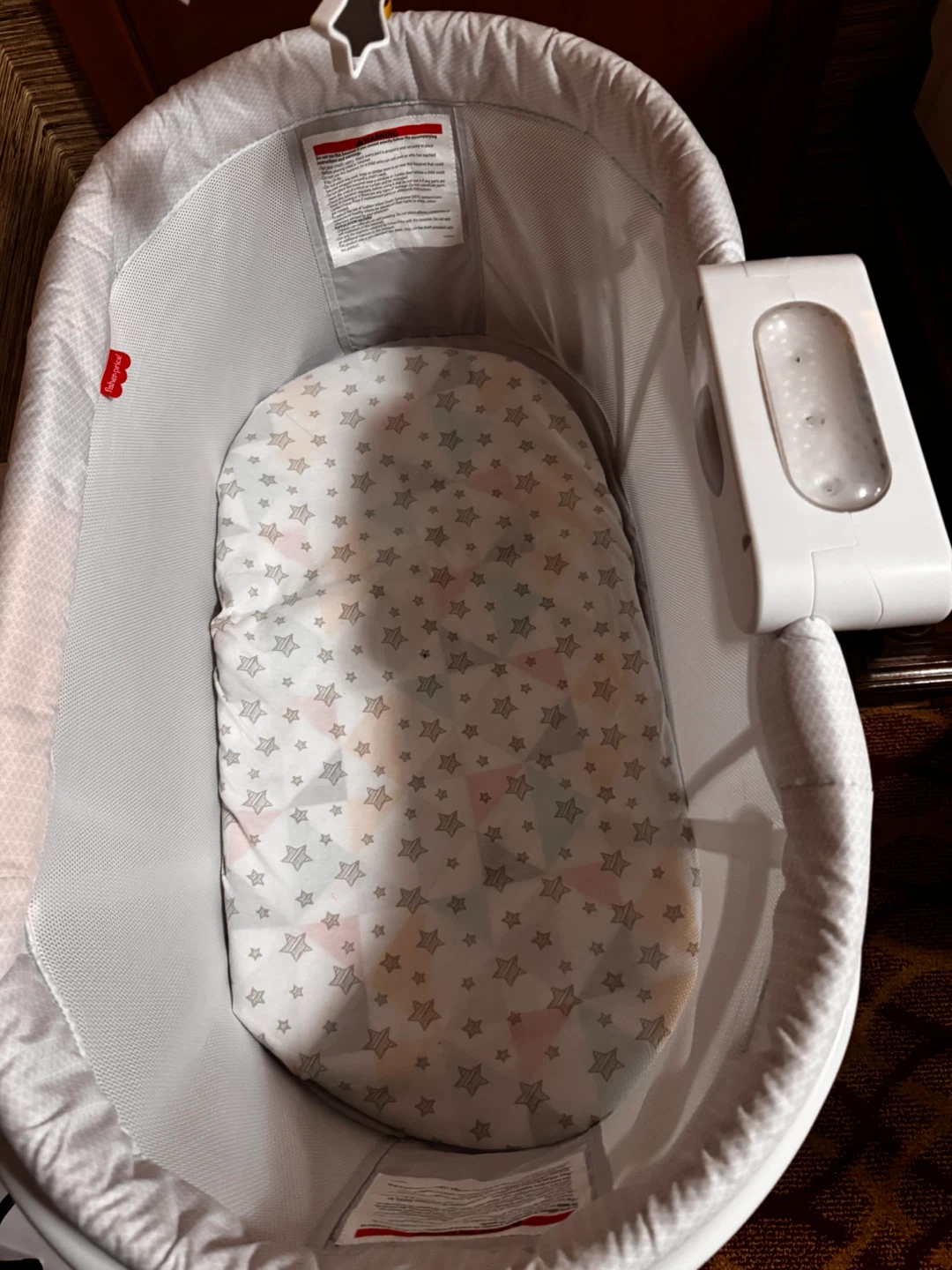 Fisher-Price Soothing Motions Bassinet - photo 2