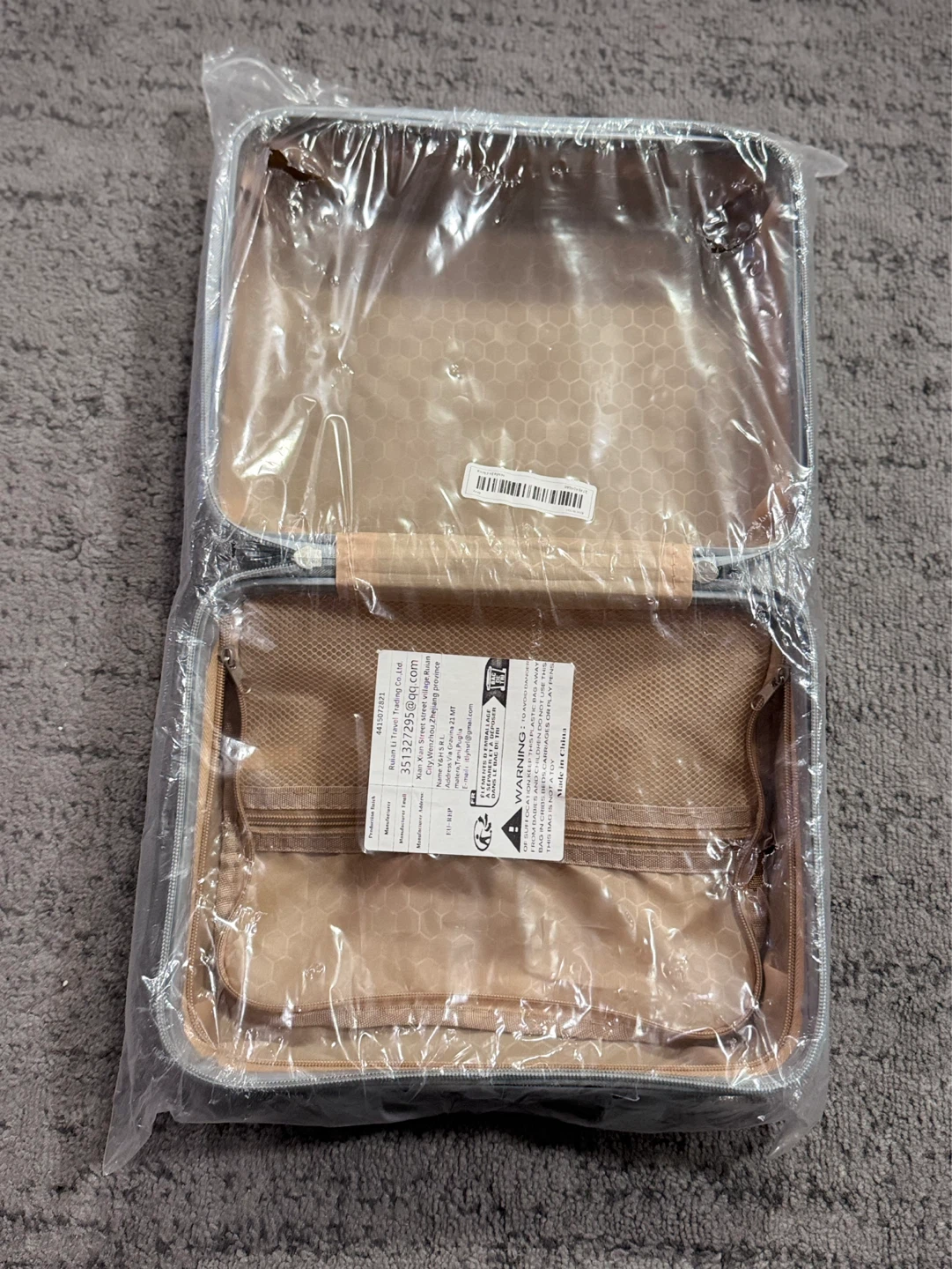 Silver 14 in small suitcase - photo 2
