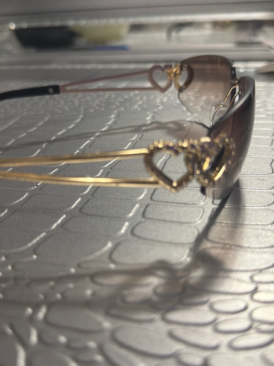 Gold Rimless Sunglasses with Heart Details - photo 3
