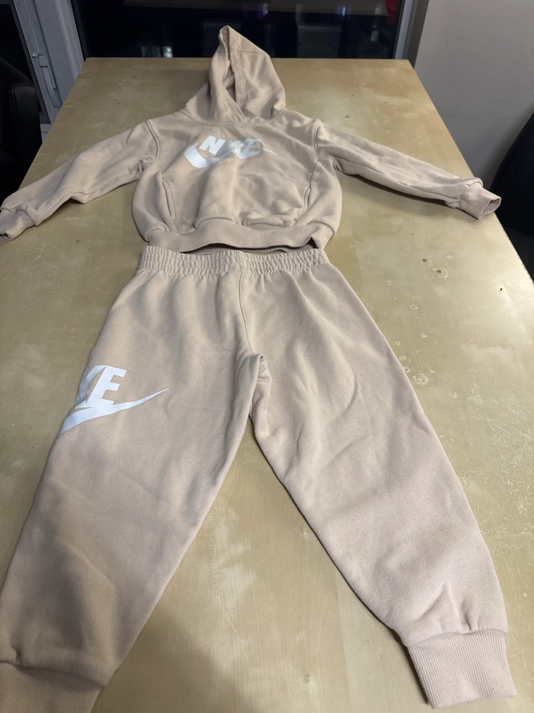 Nike Toddler Hoodie and Sweatpants Set Beige XS 3-4 Years