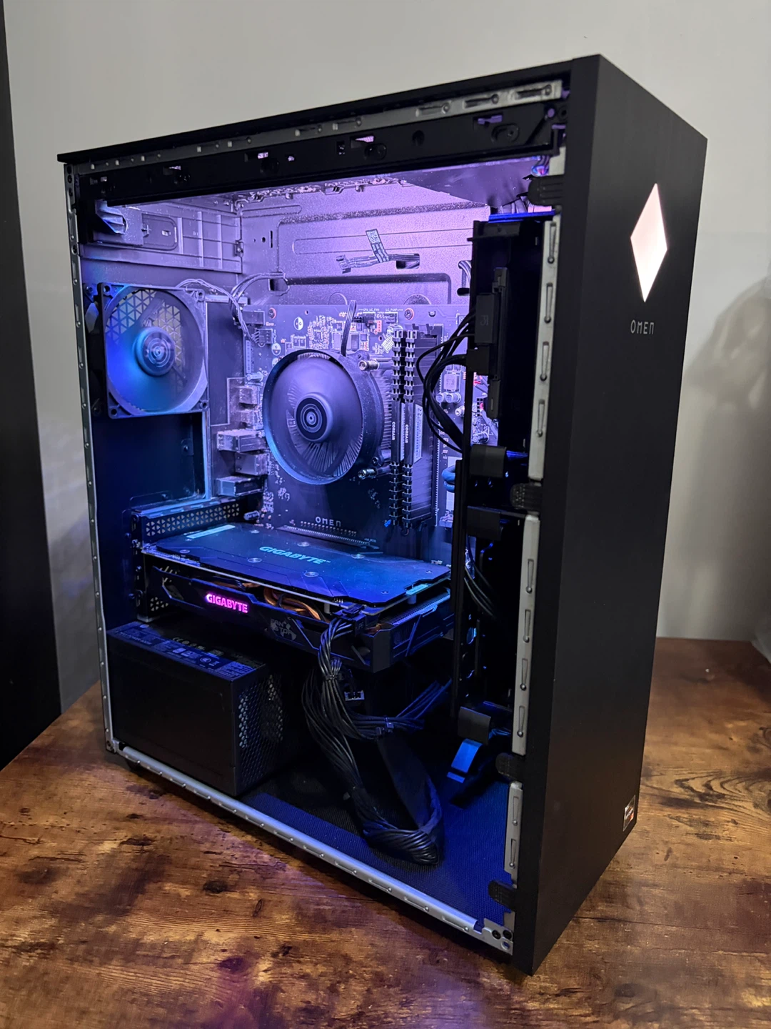 Ryzen 7 3700X Gaming PC | RX 590 8GB | 16GB RAM | 500GB SSD | HP - photo 3