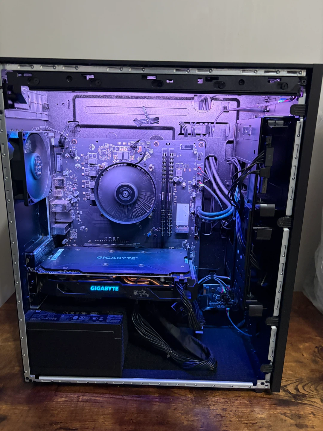 Ryzen 7 3700X Gaming PC | RX 590 8GB | 16GB RAM | 500GB SSD | HP - photo 2