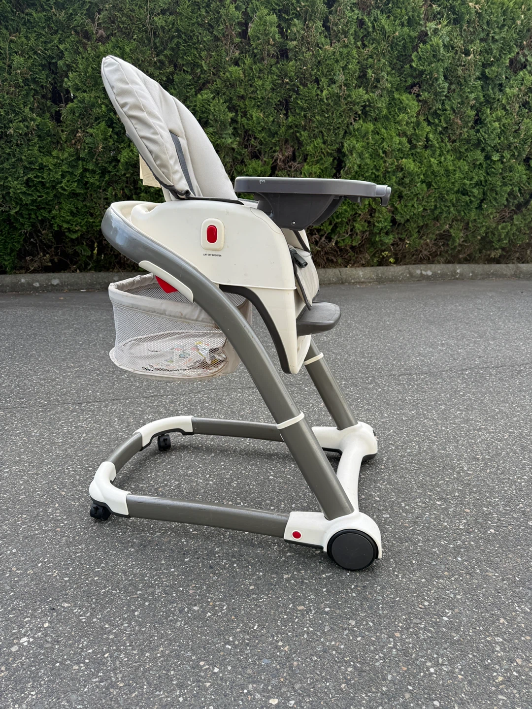 Graco High Chair - photo 3