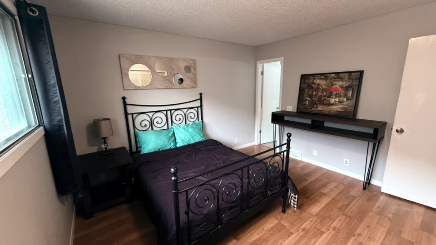 Bedroom for Rent City of Airdrie Downtown
