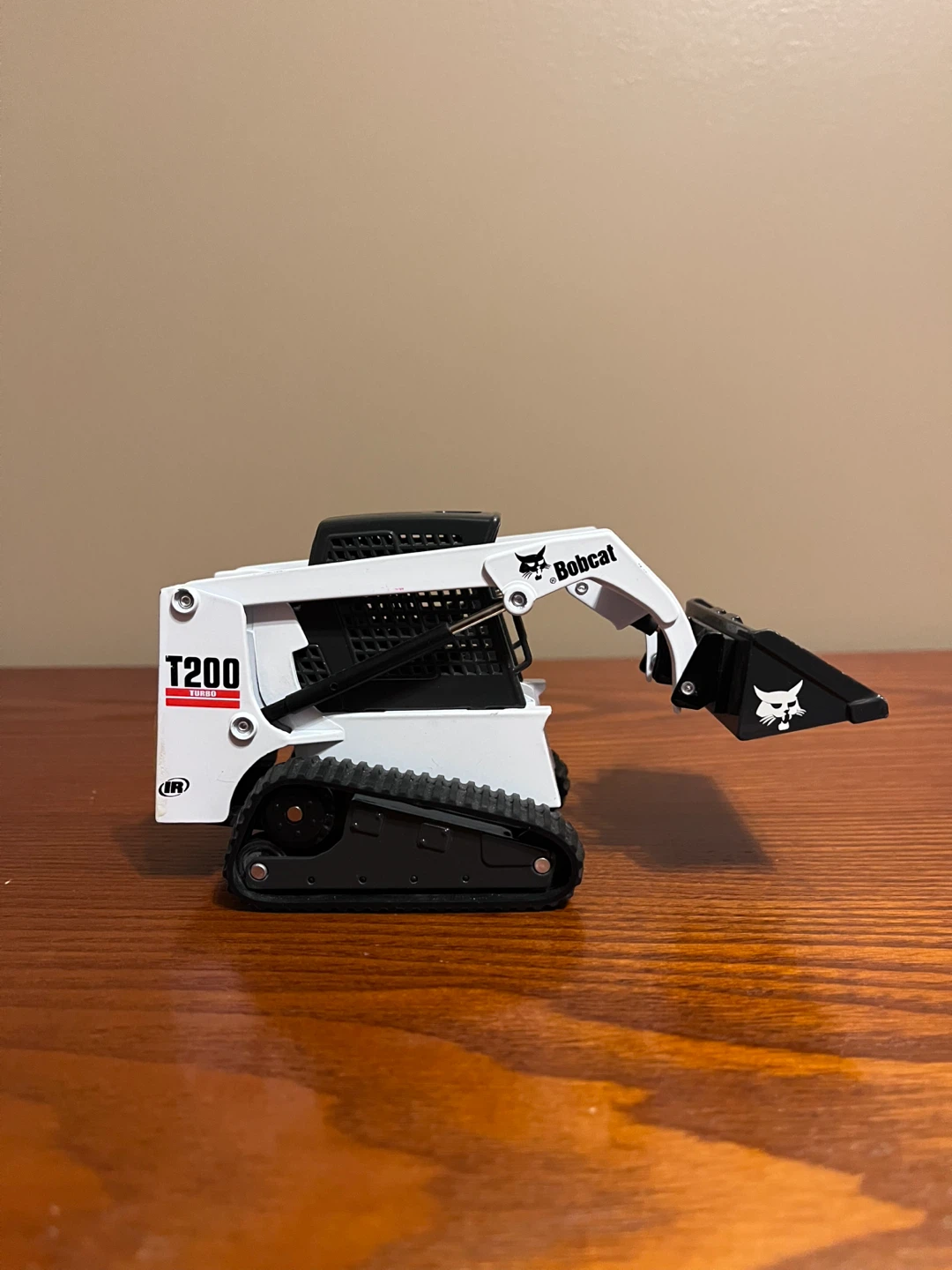 BOBCATS & DOZER DIECAST (Read description) - photo 5