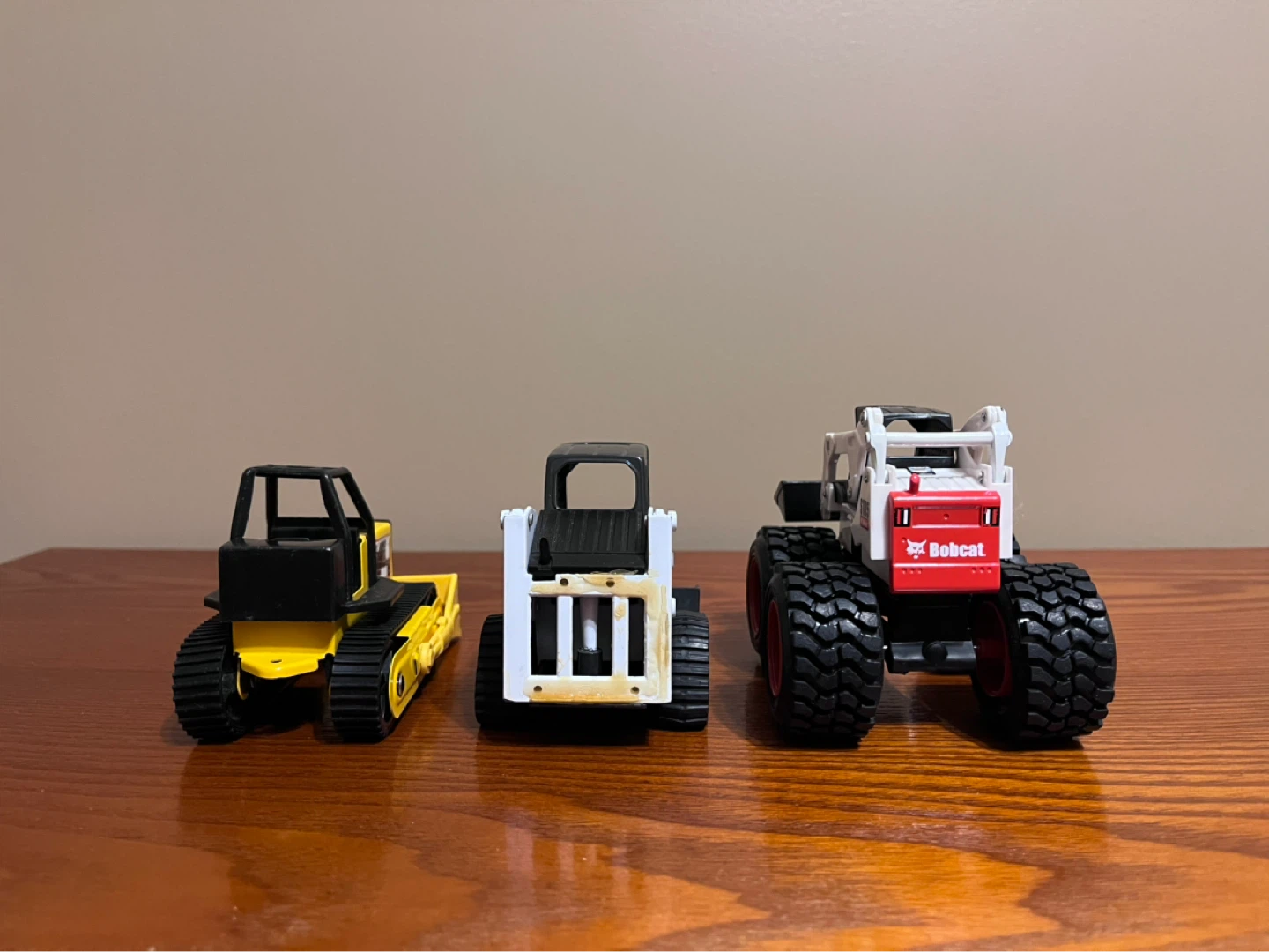 BOBCATS & DOZER DIECAST (Read description) - photo 4