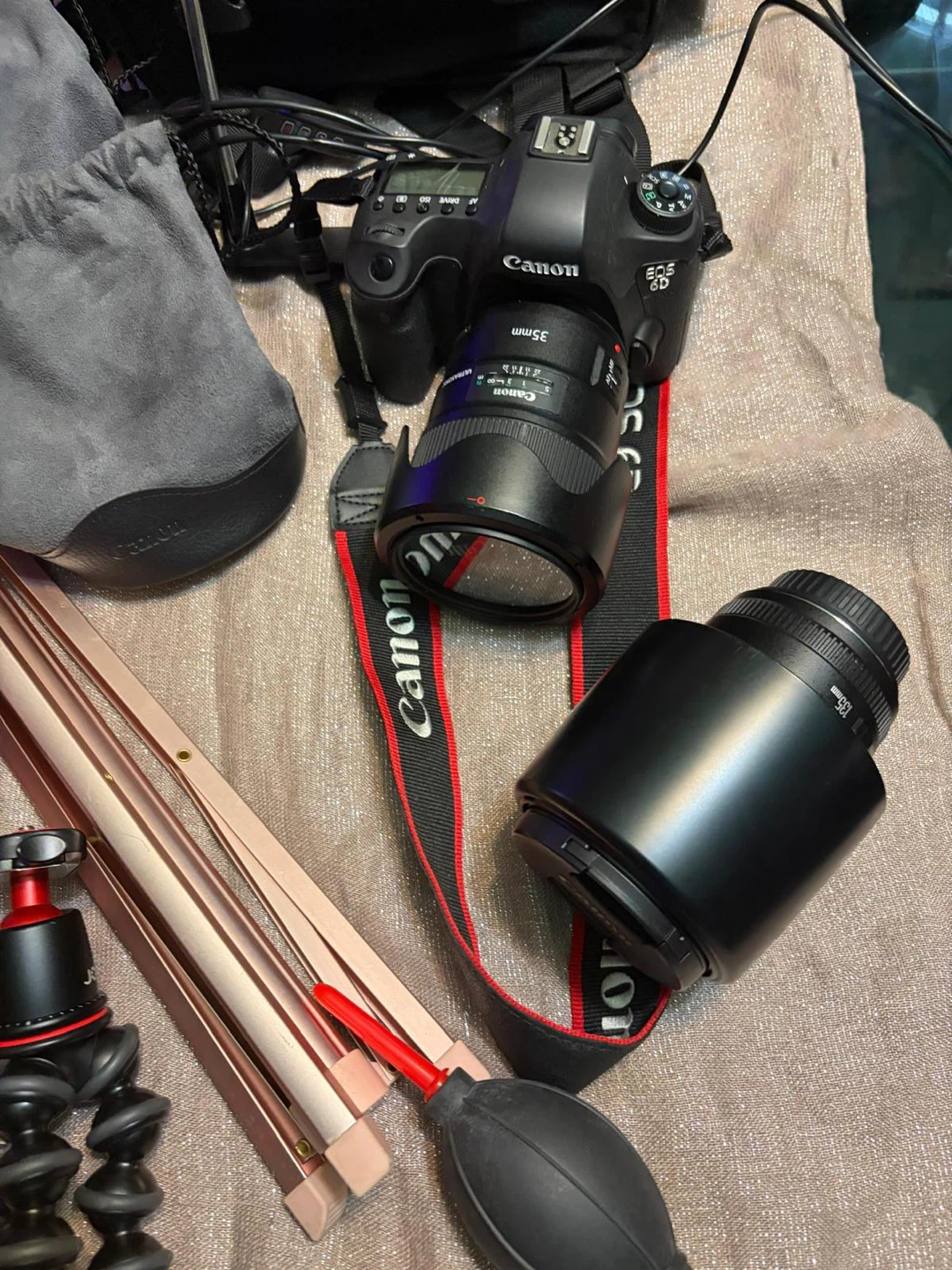 Canon EOS 6D PROFESSIONAL is a compact full-frame DSLR