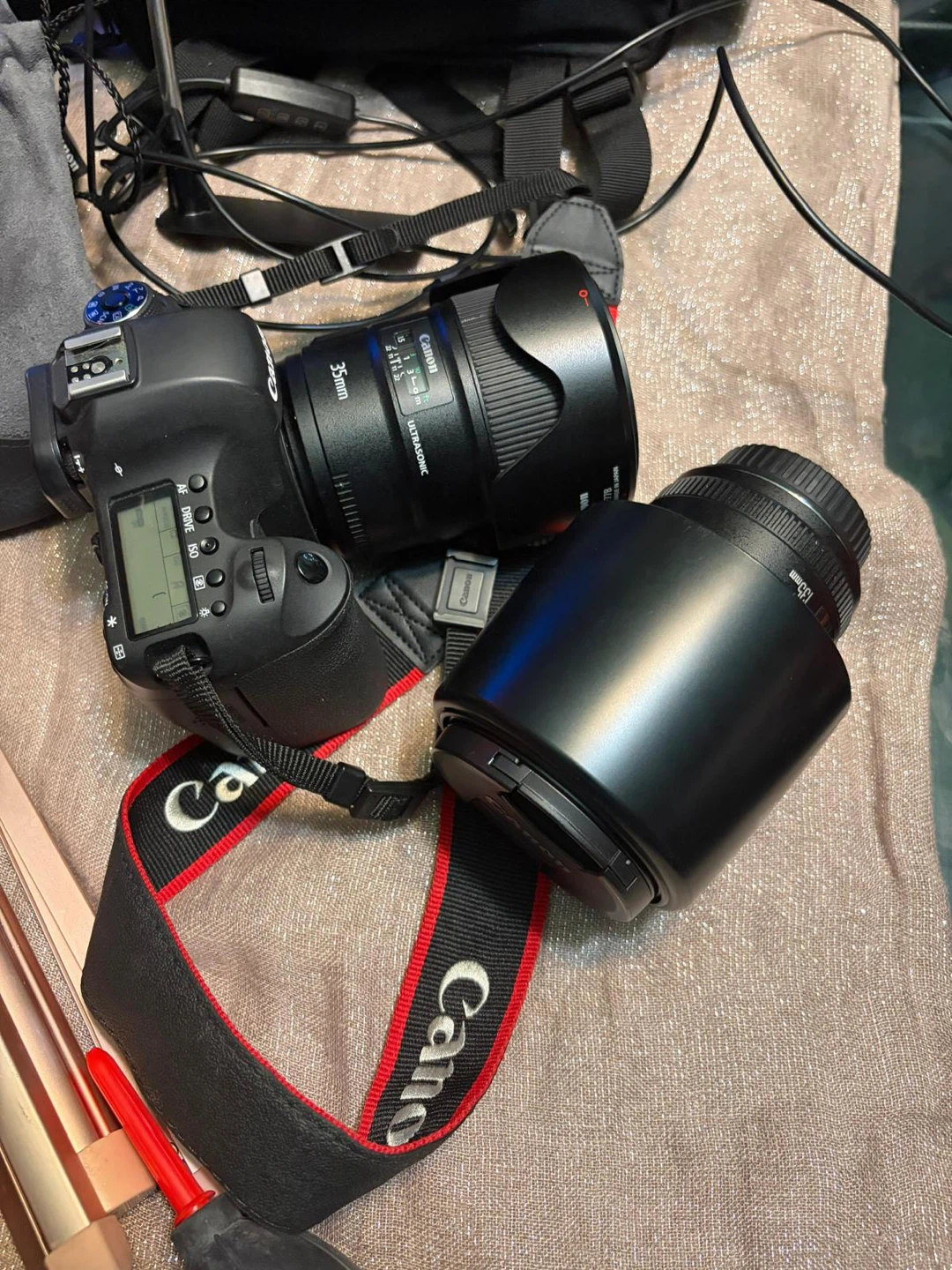 Canon EOS 6D PROFESSIONAL is a compact full-frame DSLR - photo 3