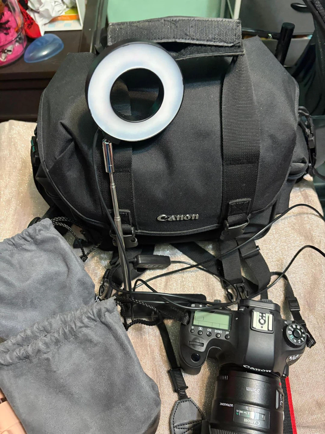 Canon EOS 6D PROFESSIONAL is a compact full-frame DSLR - photo 4
