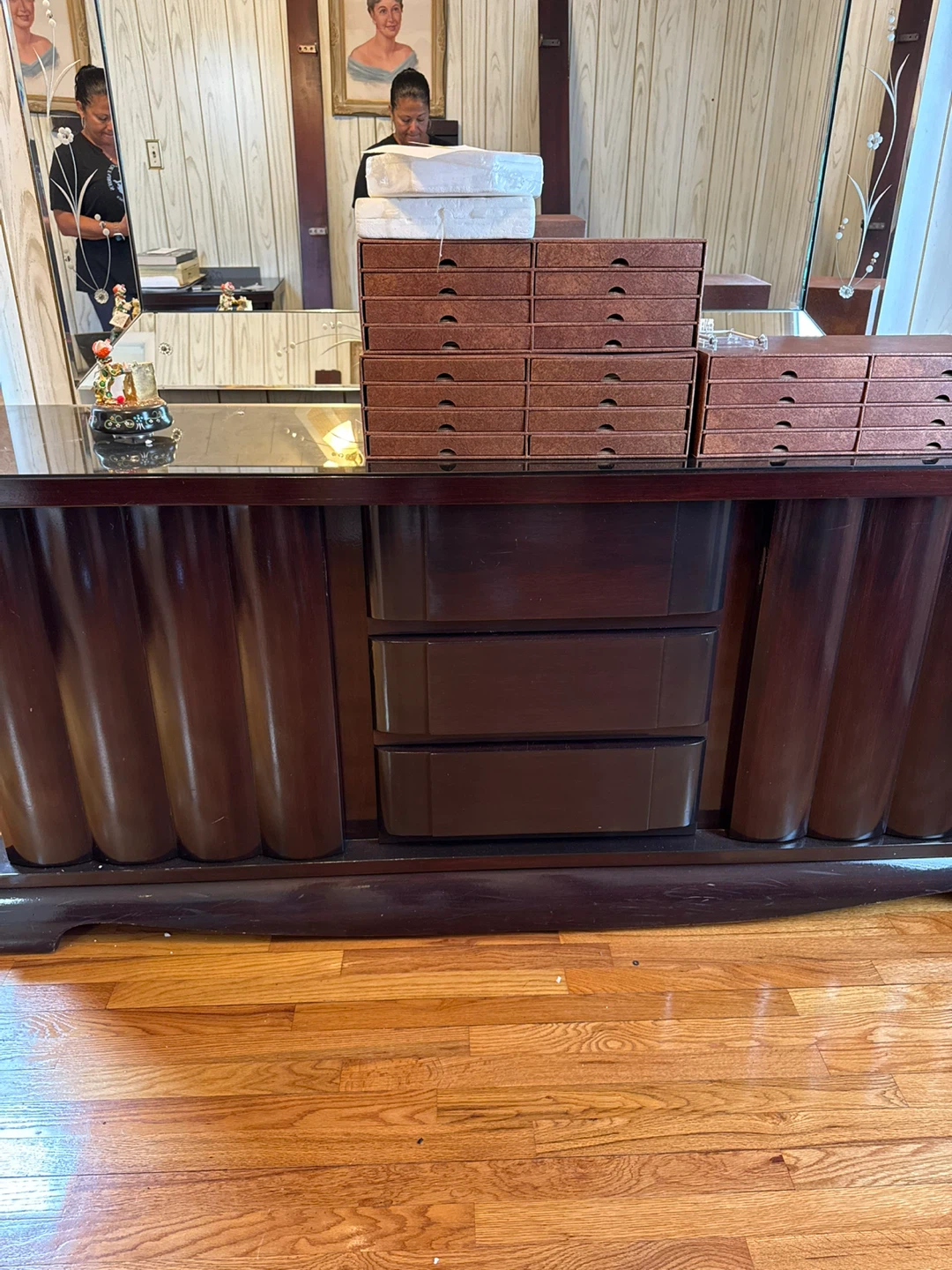 Dresser