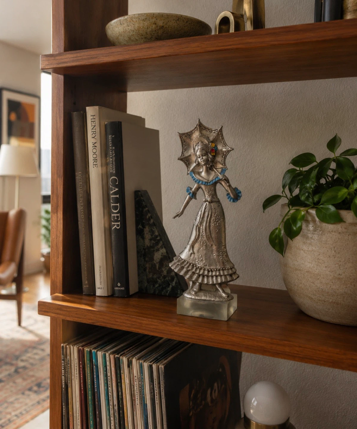 Vintage Silvertone lady figurine umbrella statue