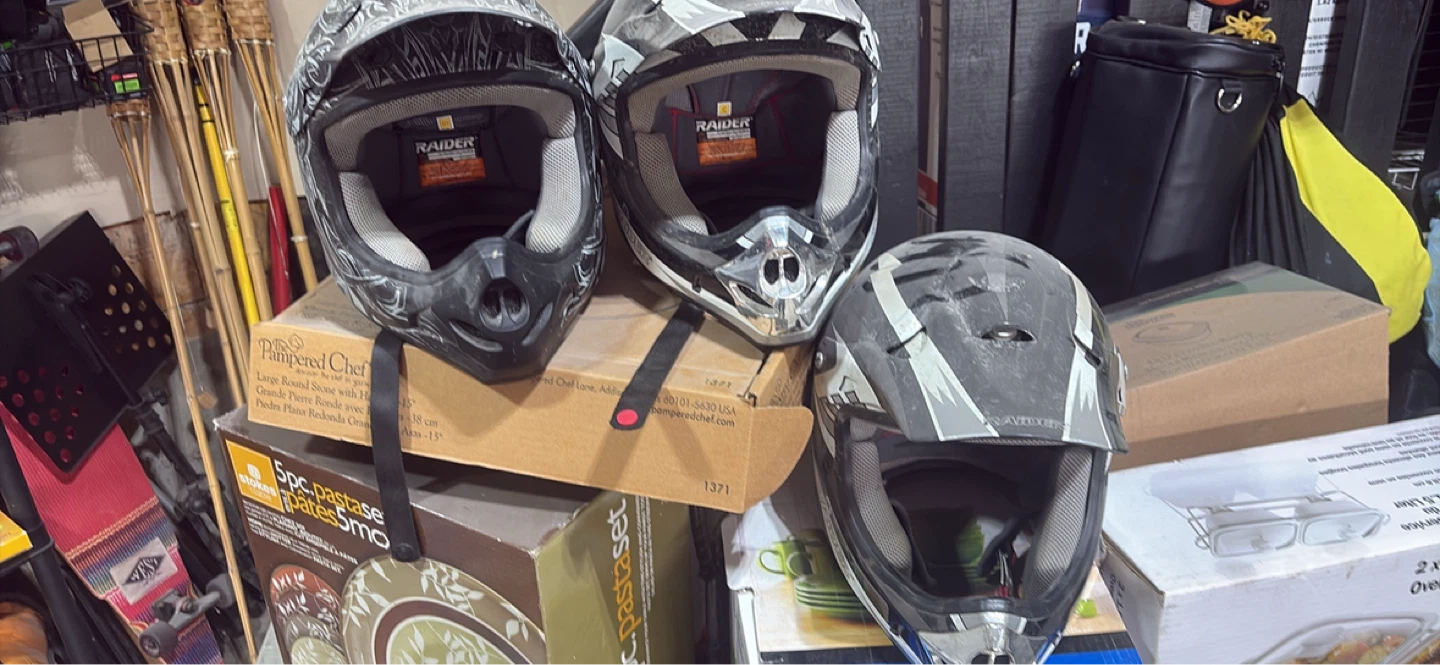 Raider Dirt Bike Helmets (3)
