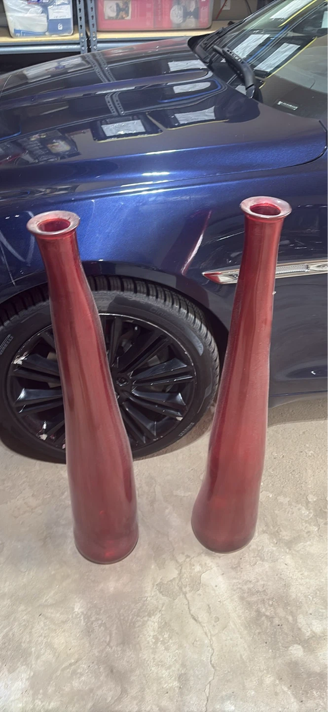 Set of 2 Red Tall Glass Vases