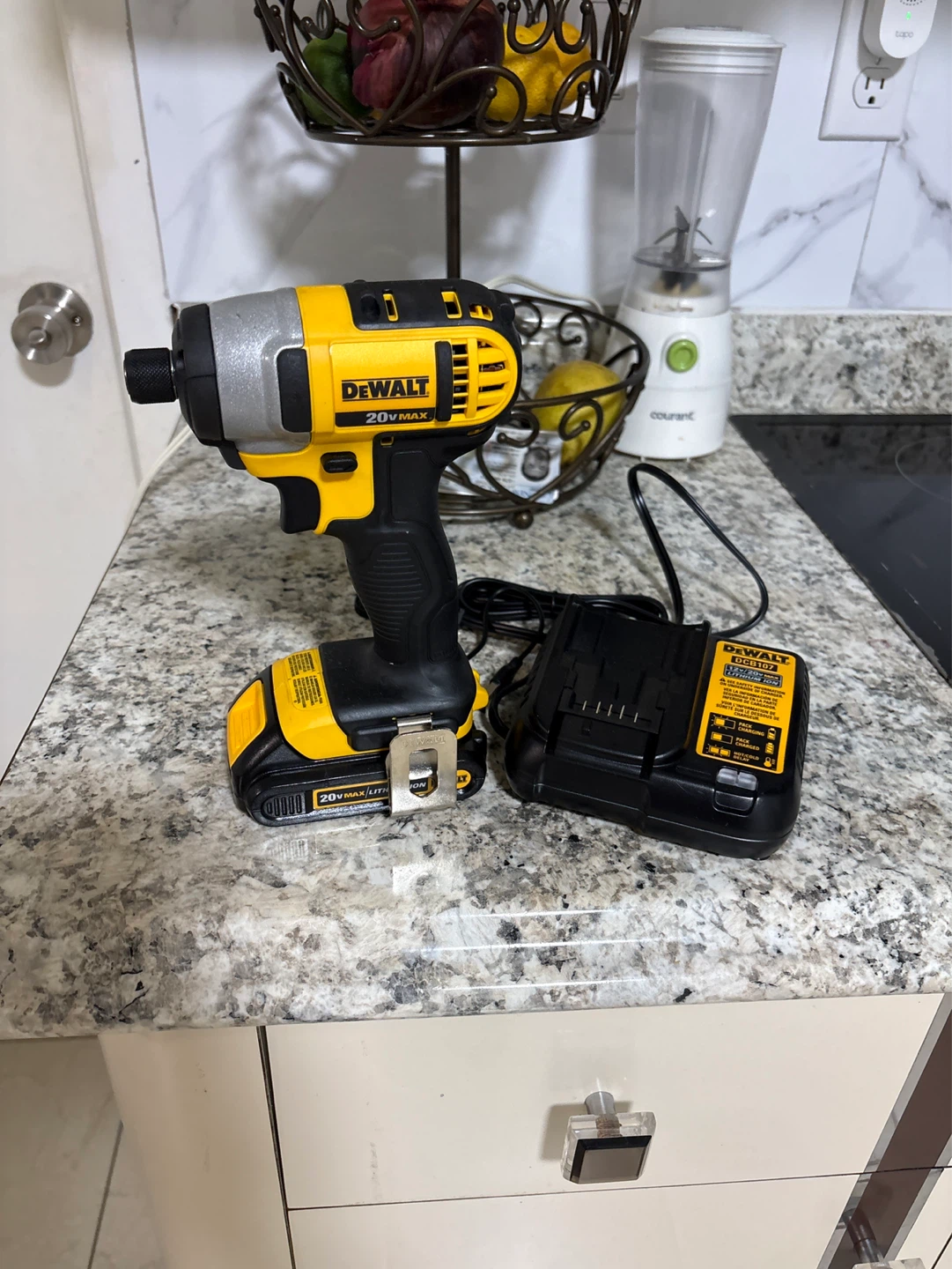 DeWalt 20V MAX Impact Driver with Charger