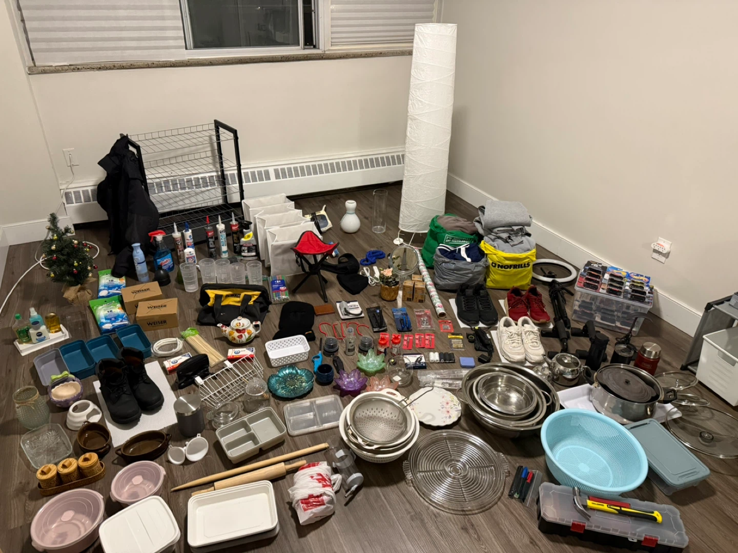 MOVING SALE - EVERYTHING $1-$5 - photo 2