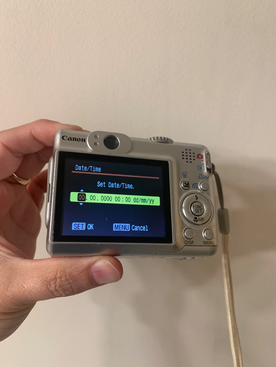 Canon PowerShot A570 IS Digital Camera
