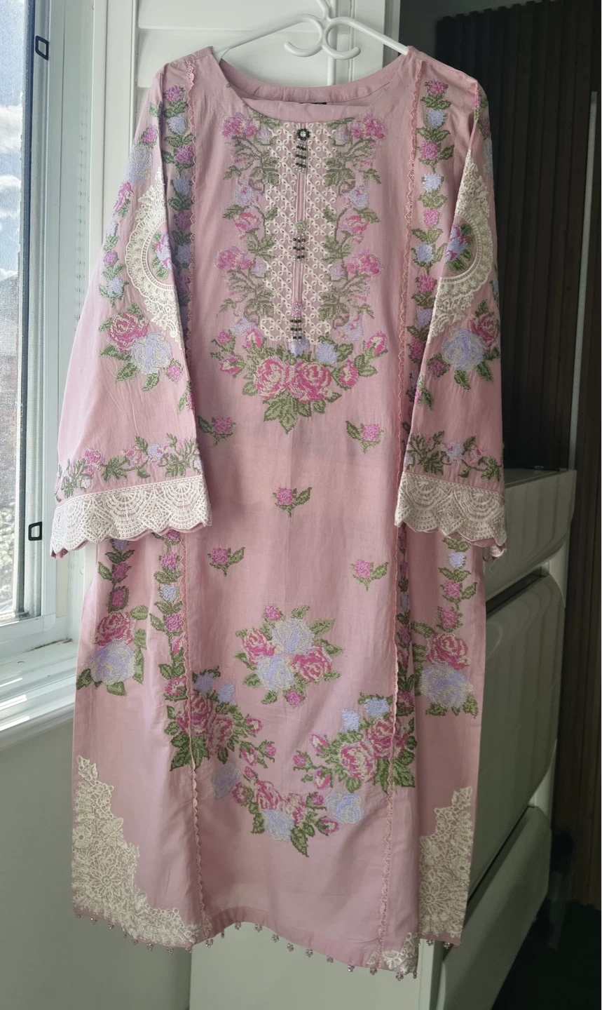 Pink Embroidered & Party Wear Kurti with Dupatta - photo 2