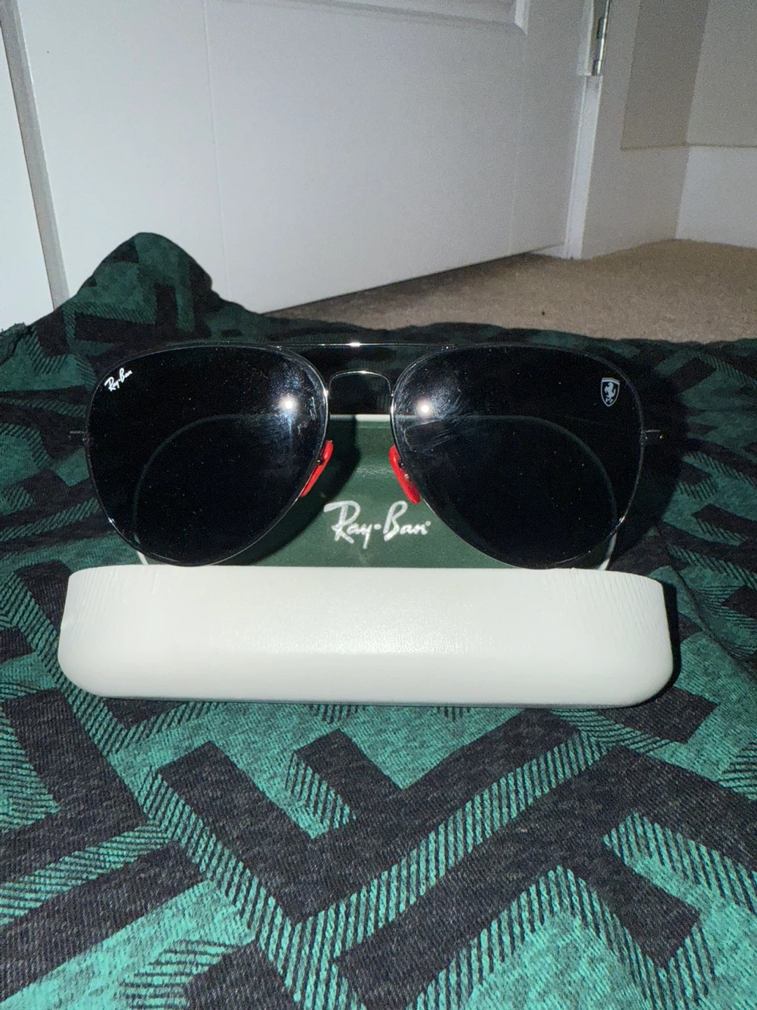 Ray-Ban Aviator Sunglasses with Case