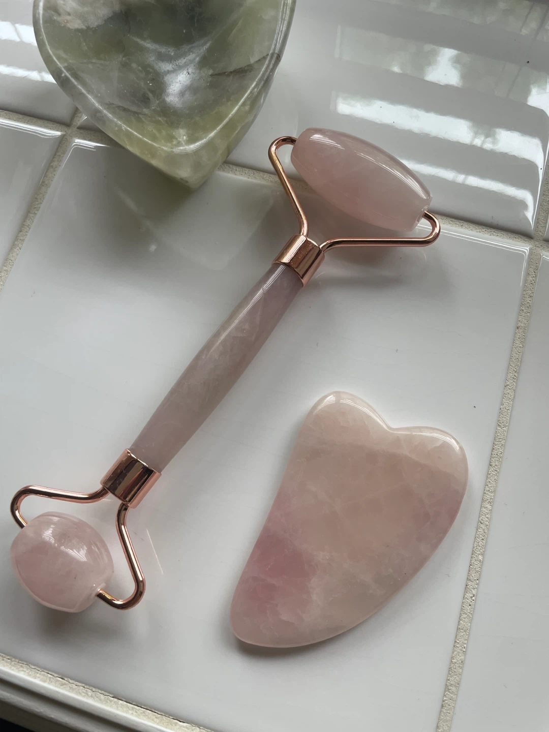 Rose Quartz Gua Sha & Jade Roller Set - photo 2