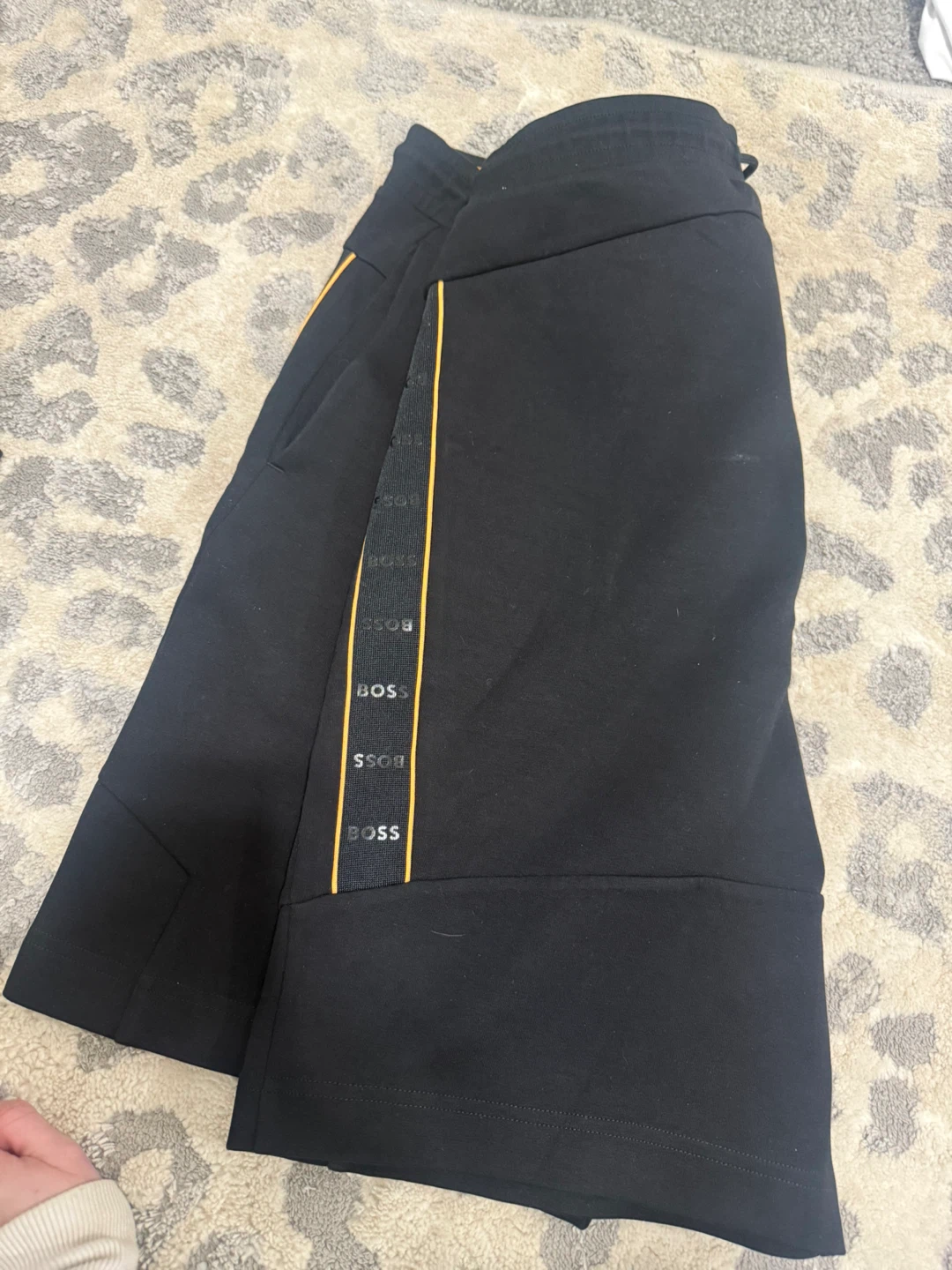 men’s medium - large clothing (lululemon, boss, calvin klein) - photo 5