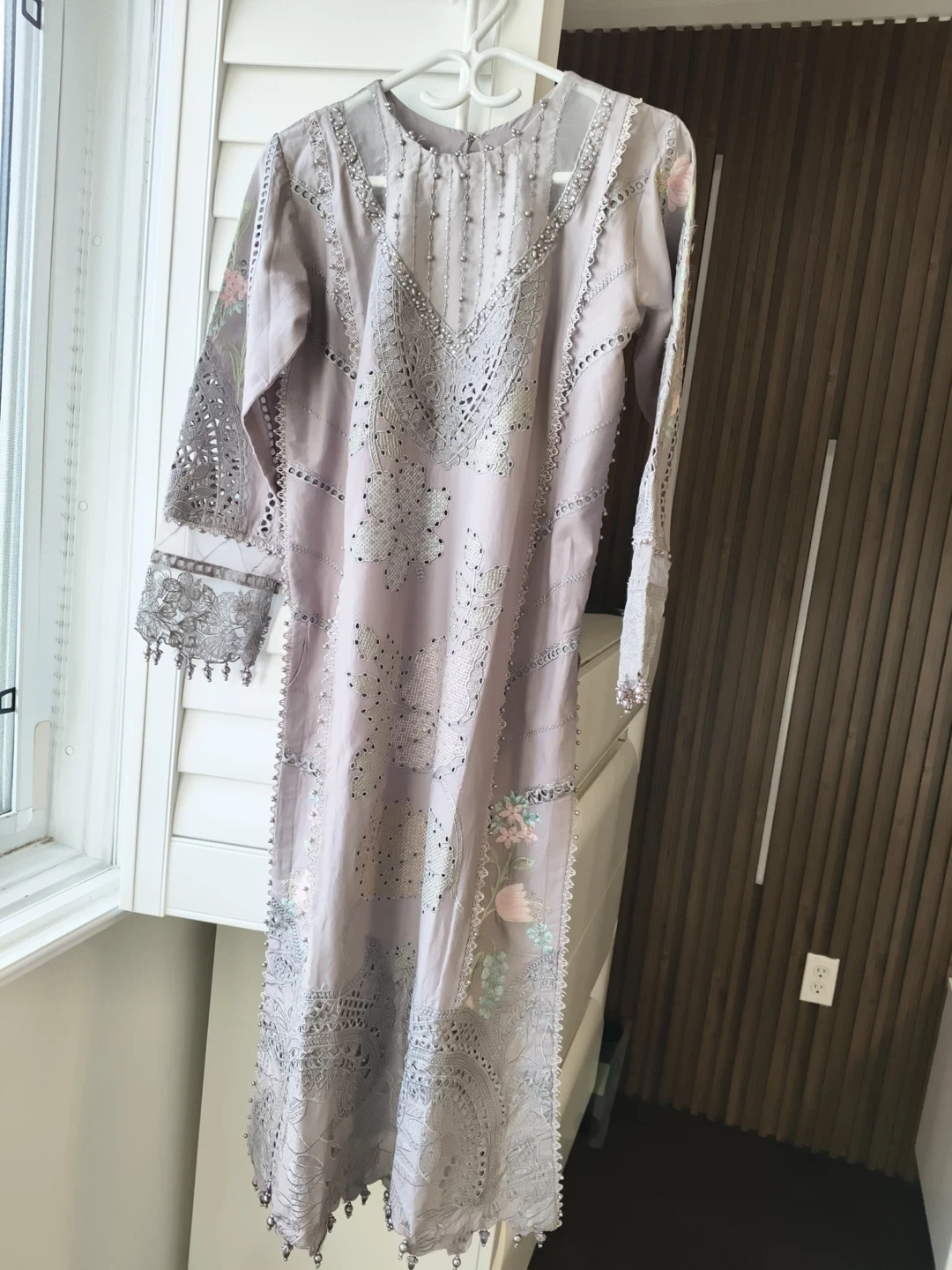 Elegant Embroidered Kameez with Dupatta
