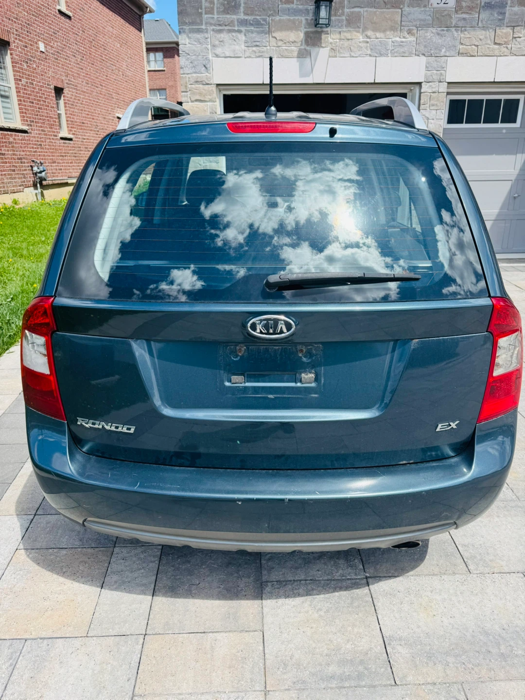 2011 Kia Rondo EX Wagon ( LOW KM ) - photo 2
