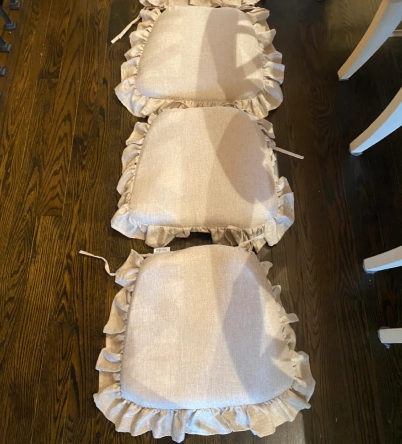 Set of 3 Ruffled Chair Cushions - photo 2