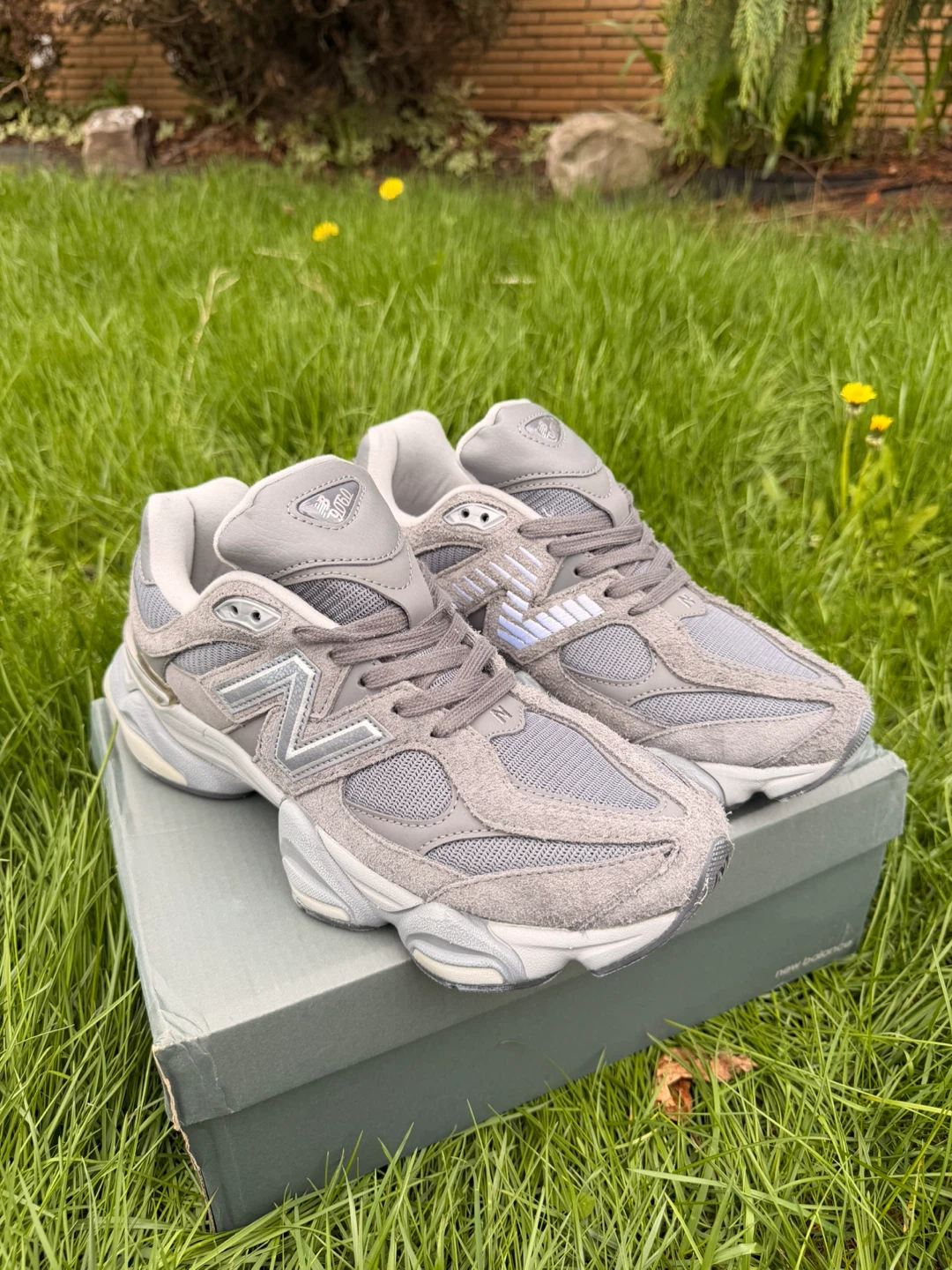 New Balance 9060 Grey size 9/10