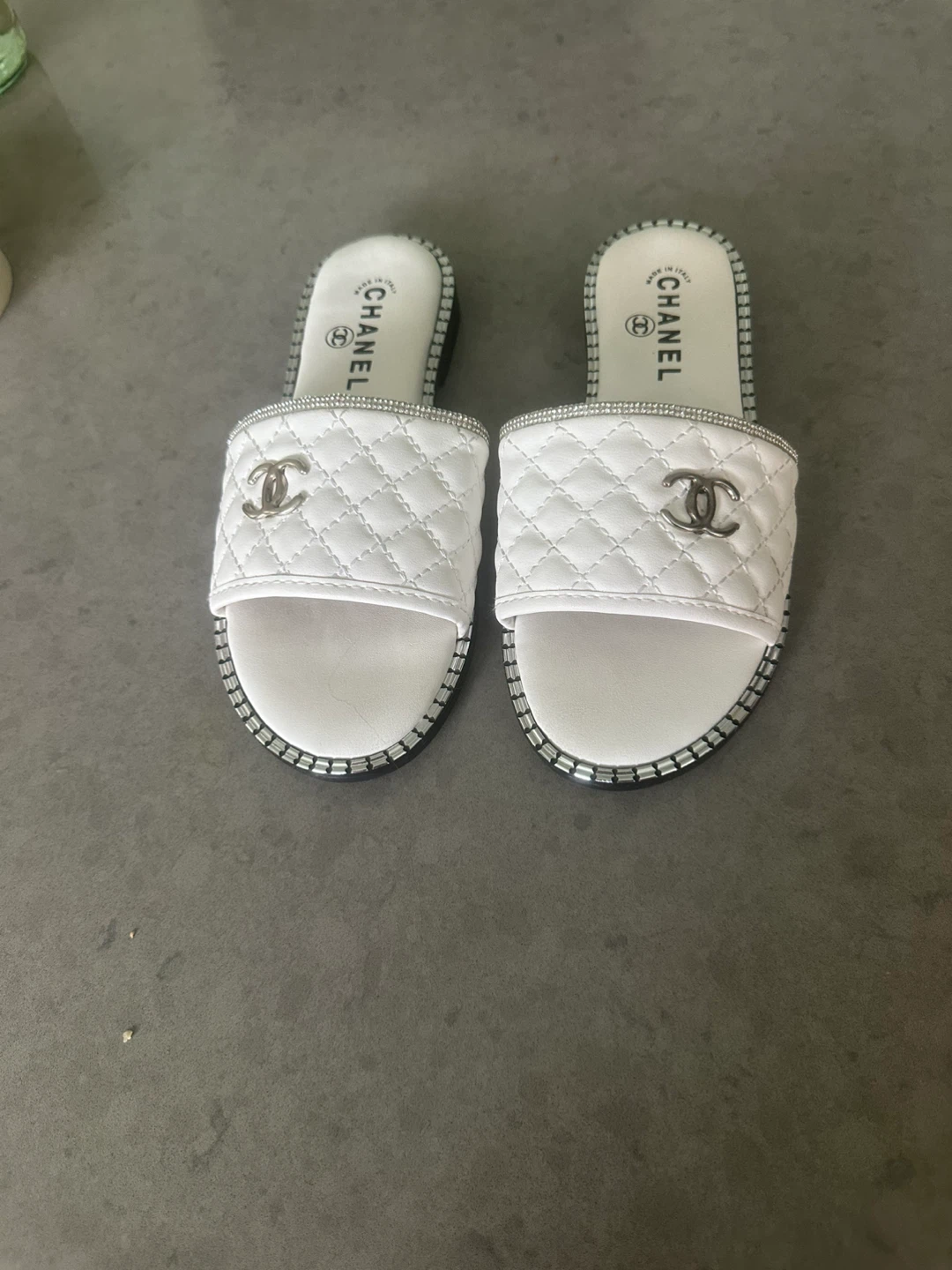 White Quilted Slides Sandals - photo 4