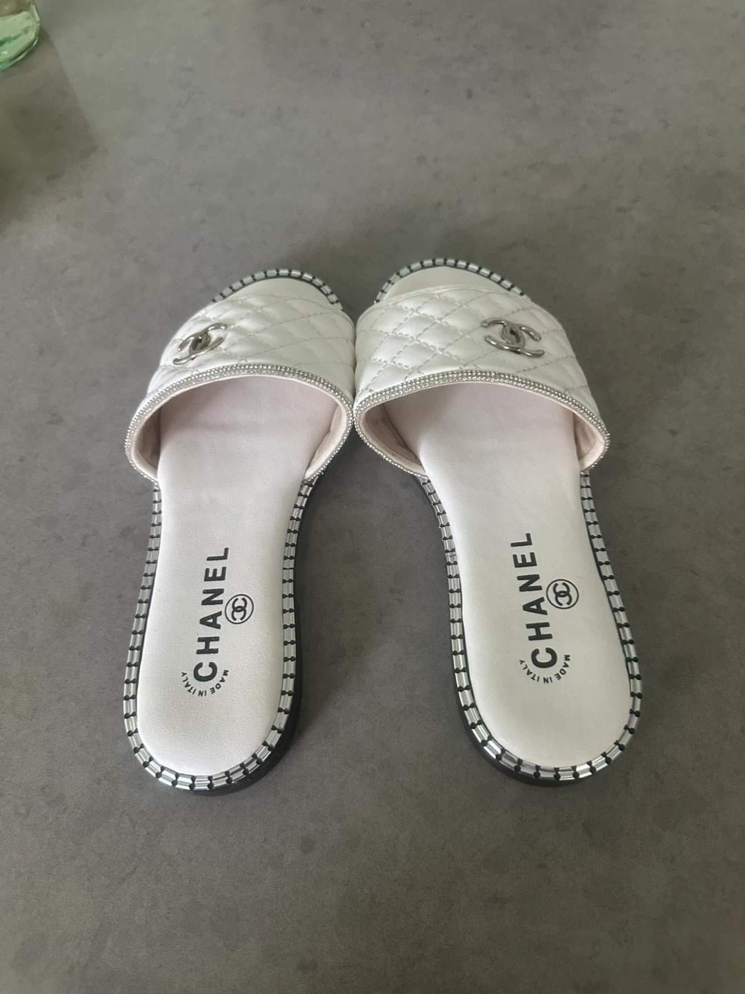 White Quilted Slides Sandals - photo 3