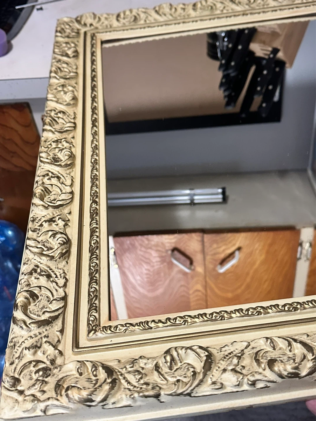Vintage ornate plastic framed mirror - photo 3