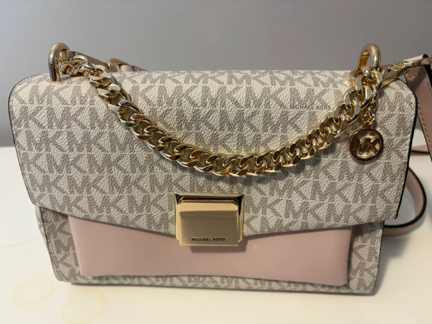 Authentic Michael Kors Handbag - photo 2