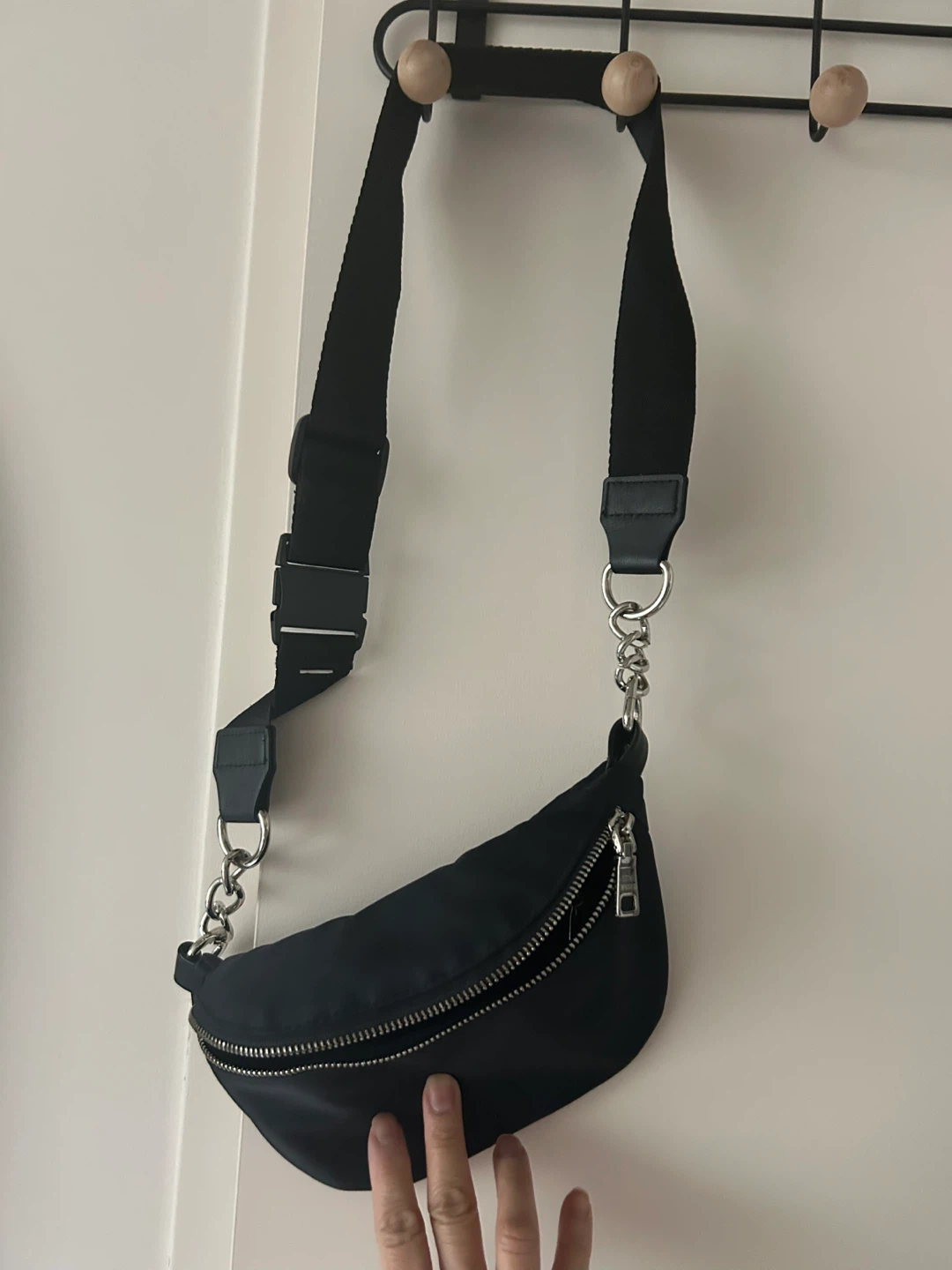 Lululemon Everywhere Belt Bag - Black - photo 2