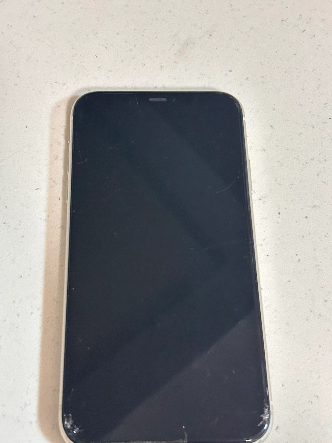 Apple iPhone 11 - White - photo 2