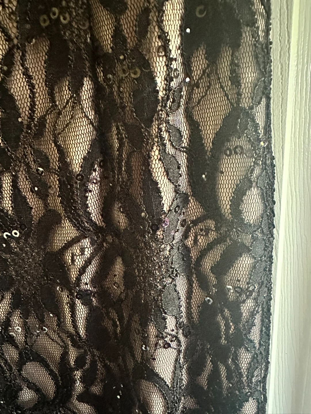Black Lace Maxi Dress with Slit - Le Chateau - photo 2