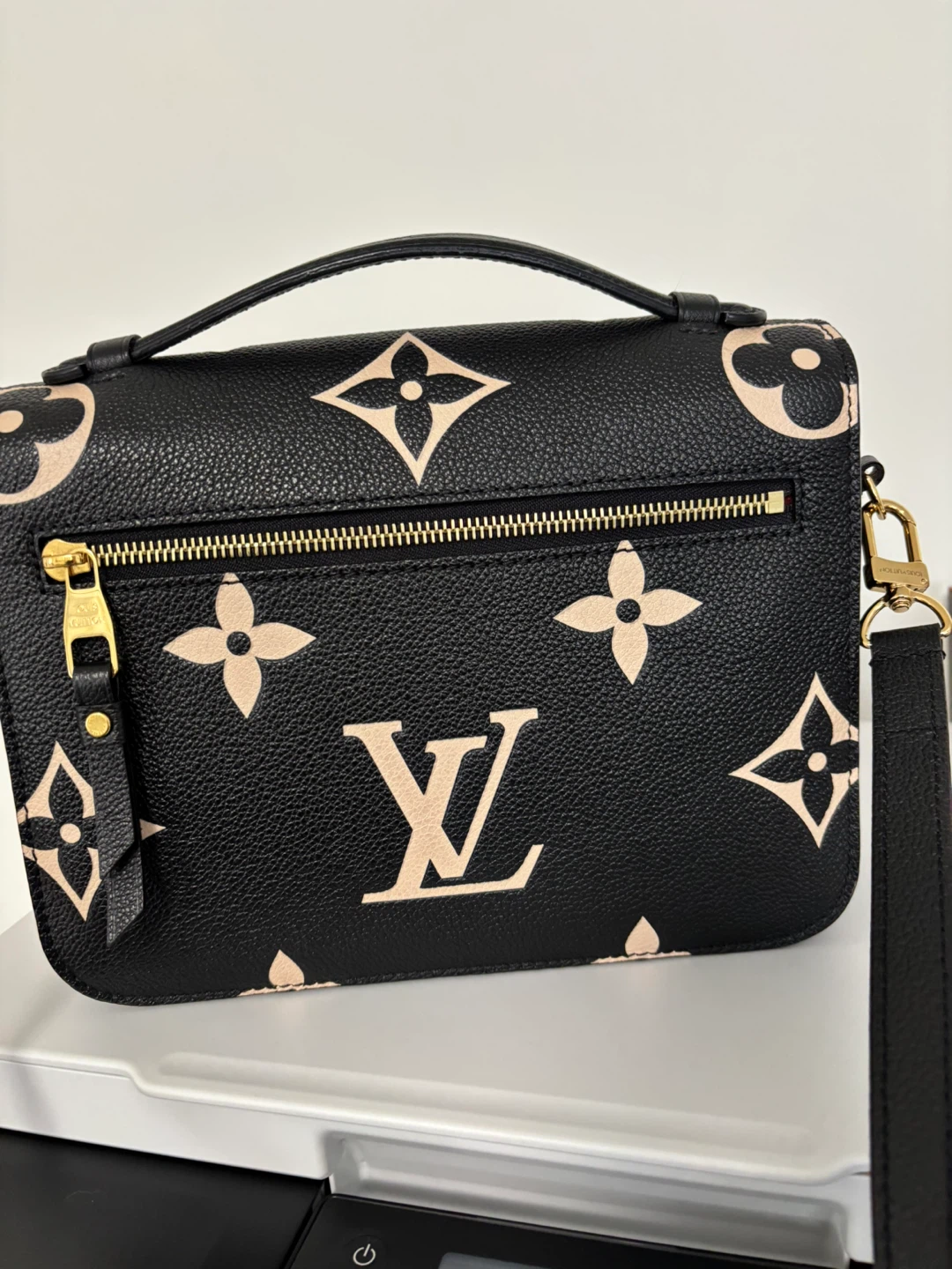Louis Vuitton Monogram Empreinte Pochette Twist Bag - photo 3