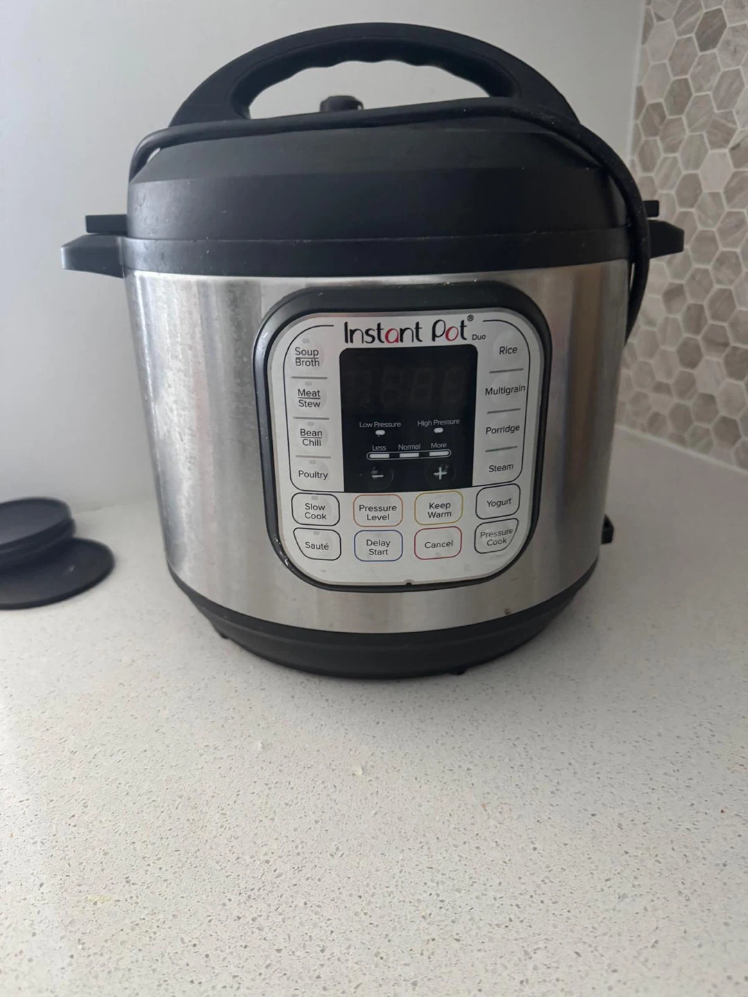 Instant Pot Duo gently used, like new