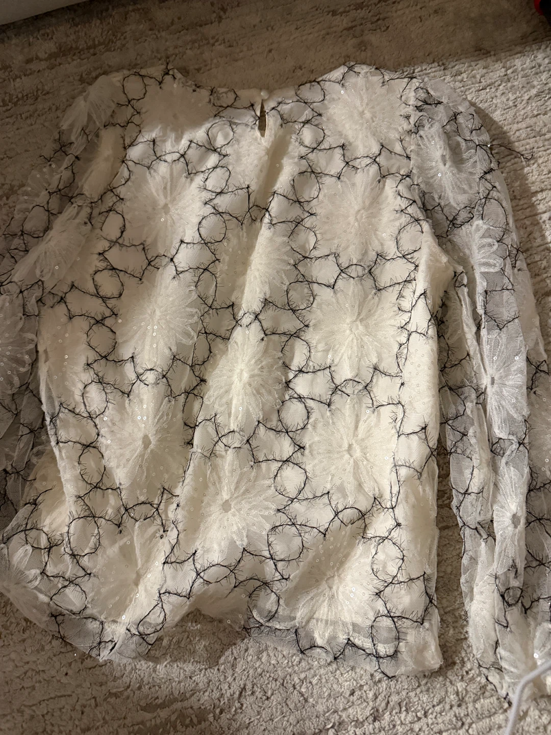 Beautiful White Embroidered Sheer Blouse Size M - photo 3