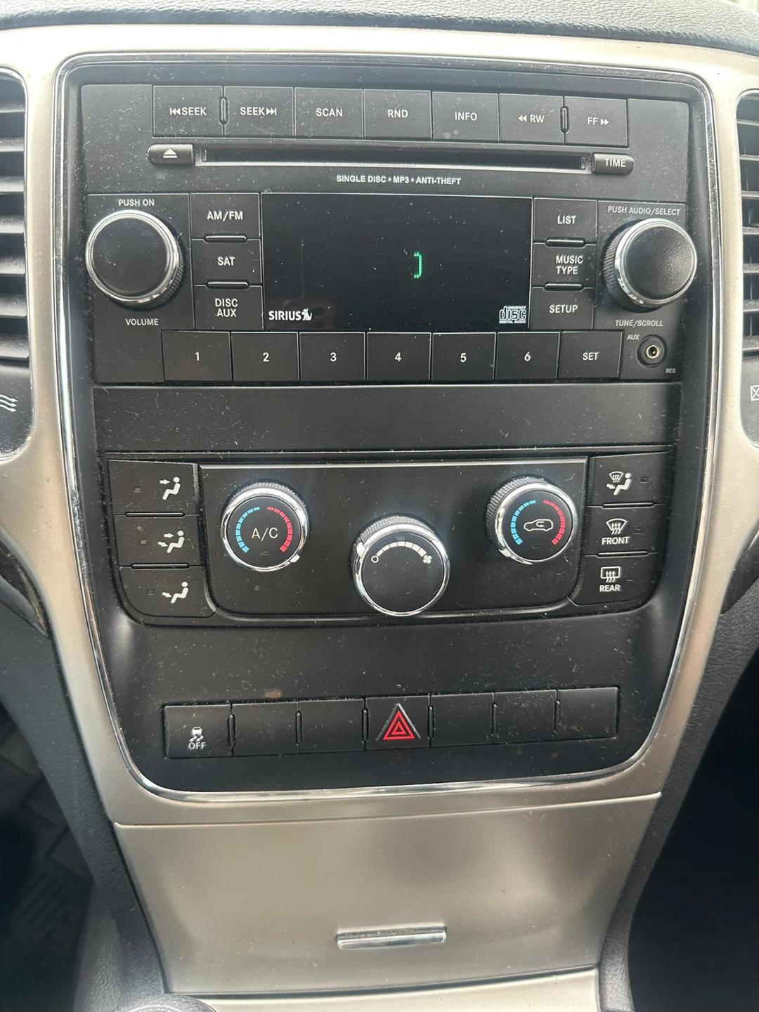 2012 JEEP GRAND CHEROKEE - photo 5