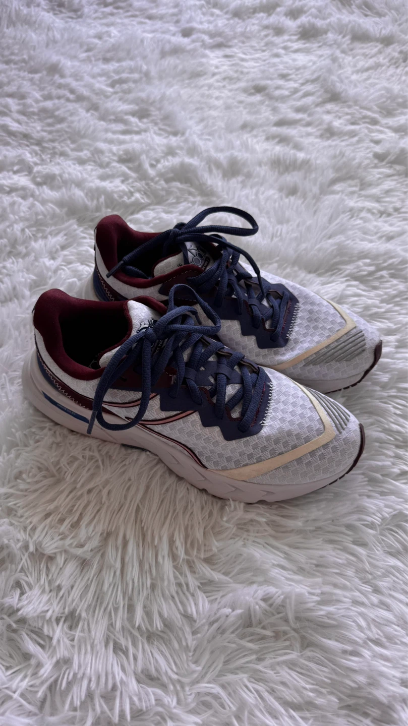 Diadora Mythos Blushield Volo 2 Running  Womens SIZE 6