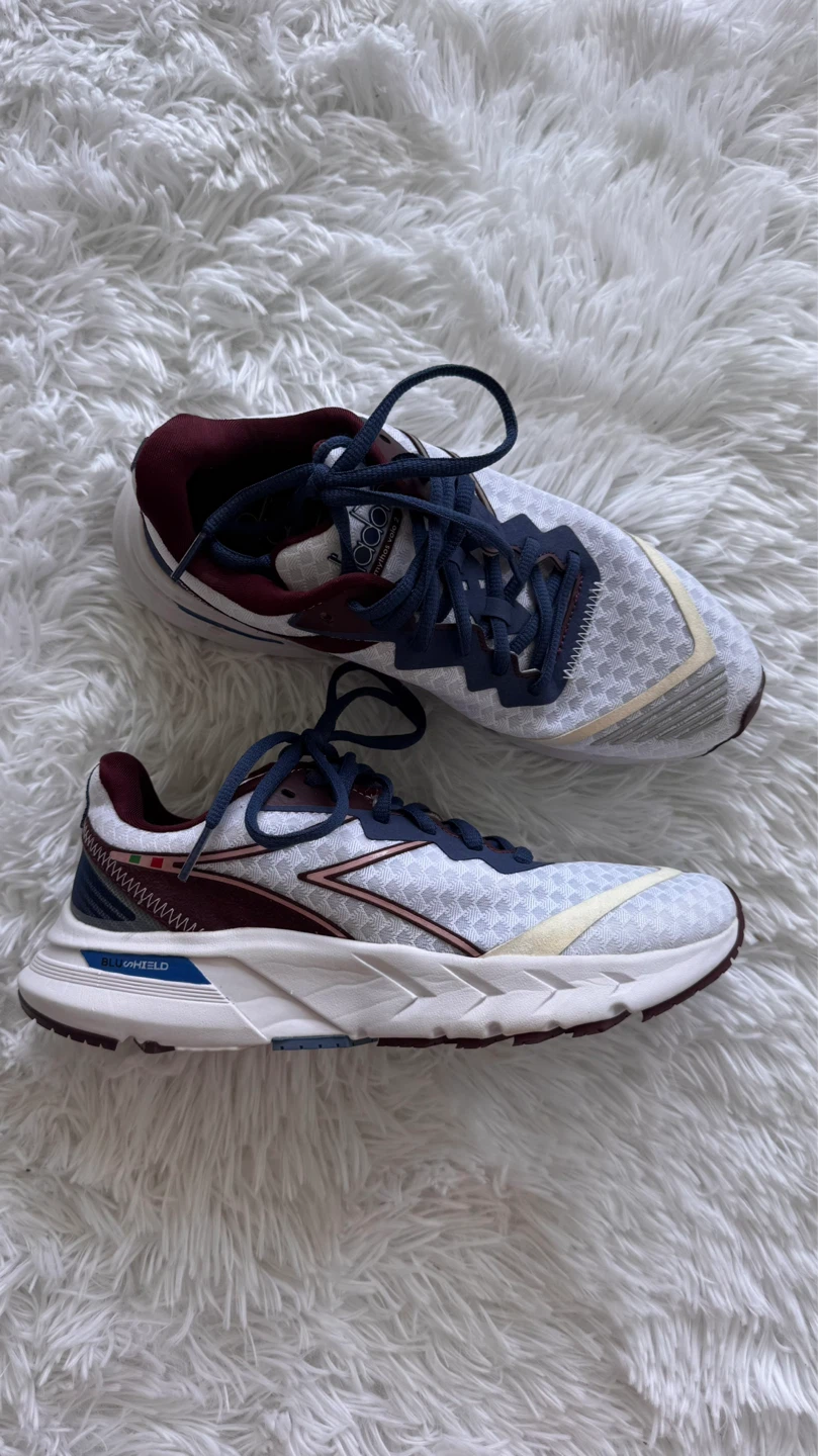 Diadora Mythos Blushield Volo 2 Running  Womens SIZE 6 - photo 2