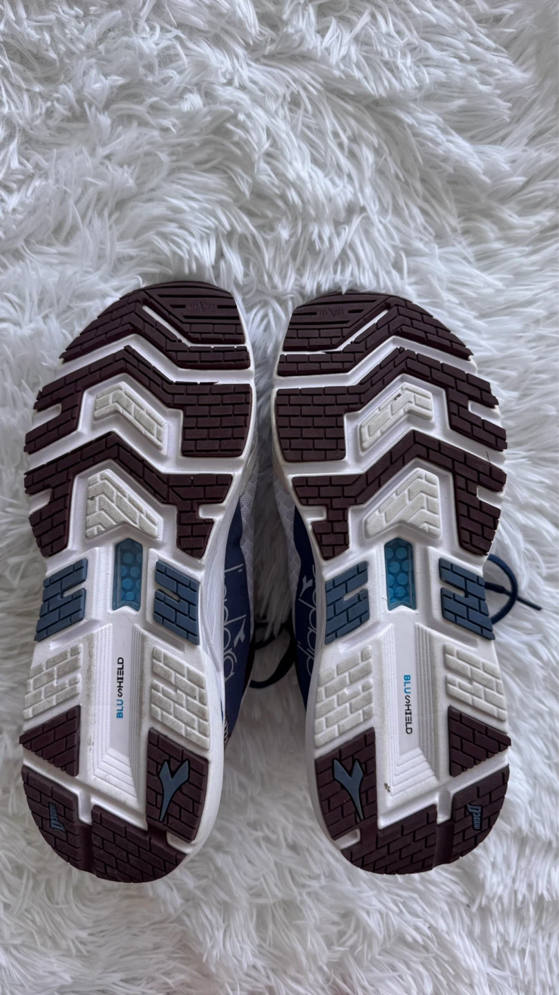 Diadora Mythos Blushield Volo 2 Running  Womens SIZE 6 - photo 5