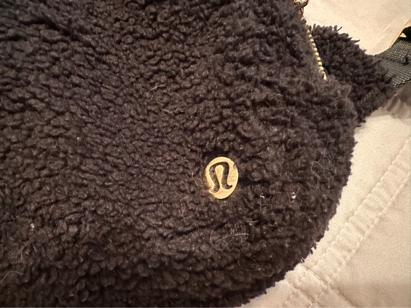 Lululemon crossbody bag - photo 2