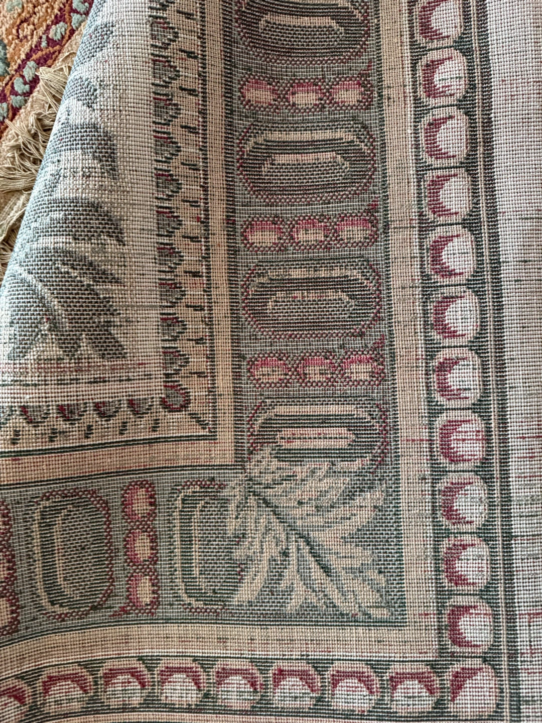 Area Rug - Traditional Floral Design - photo 2