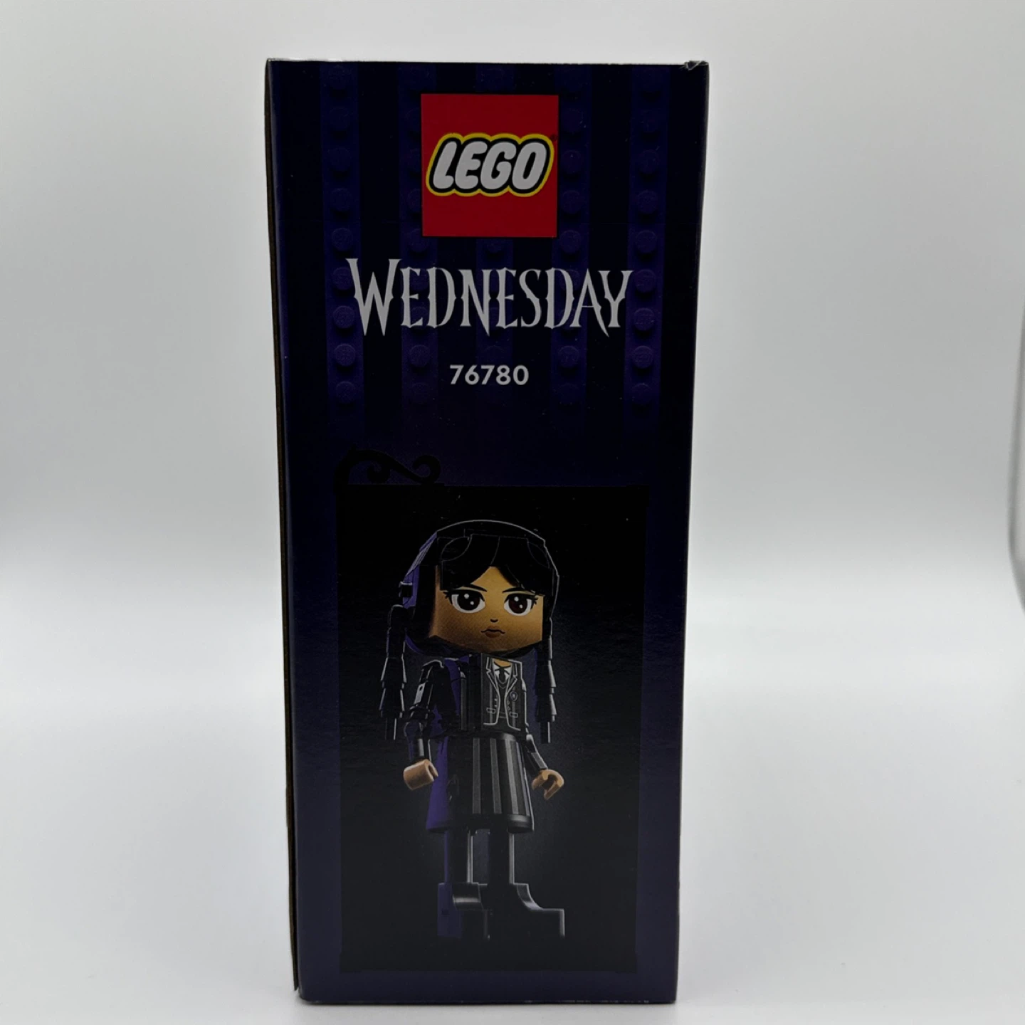 LEGO Wednesday Addams Figure Set 76780 - photo 4