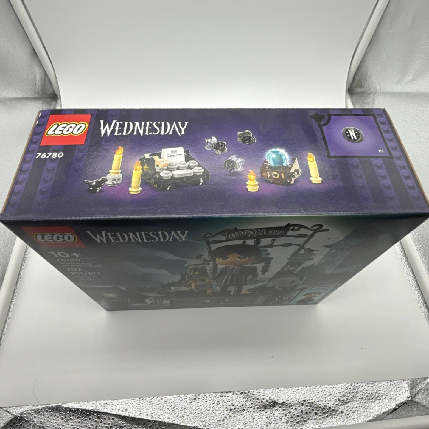 LEGO Wednesday Addams Figure Set 76780 - photo 5
