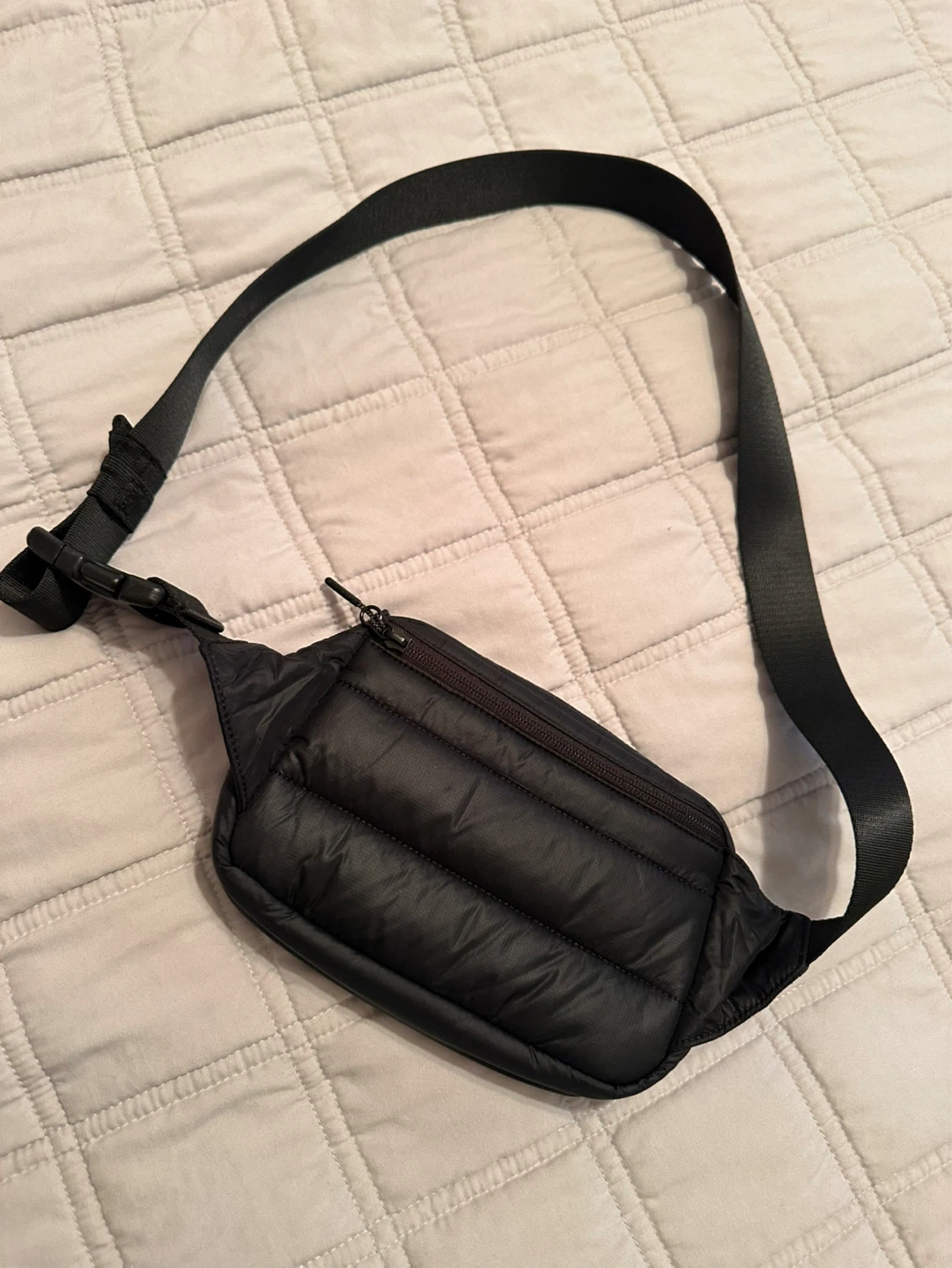 Lululemon Black Quilted Belt Bag - photo 3